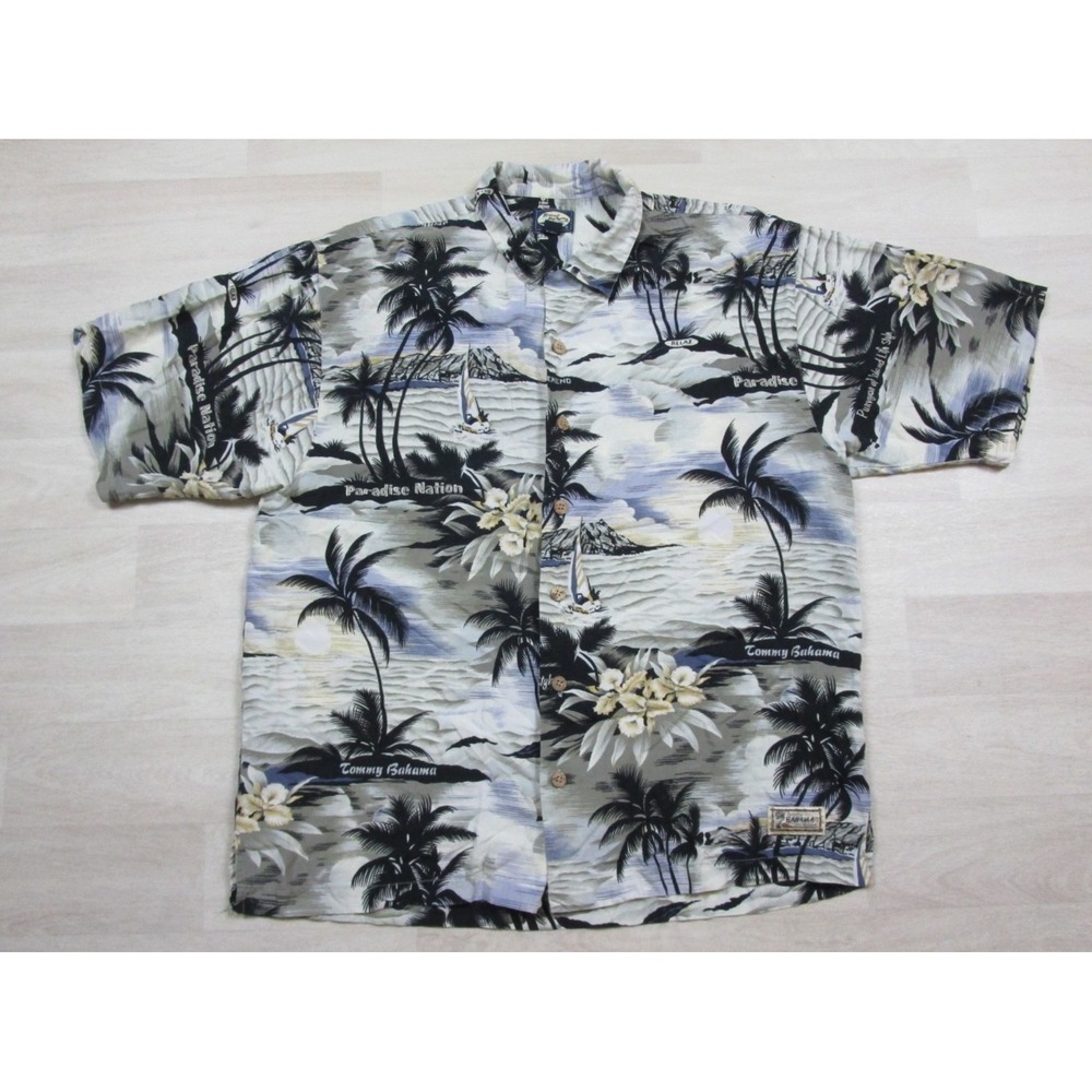 Vintage 90s Tommy Bahama "Paradise Nation" Hawaiian Shirt Men's (L) 100% Rayon